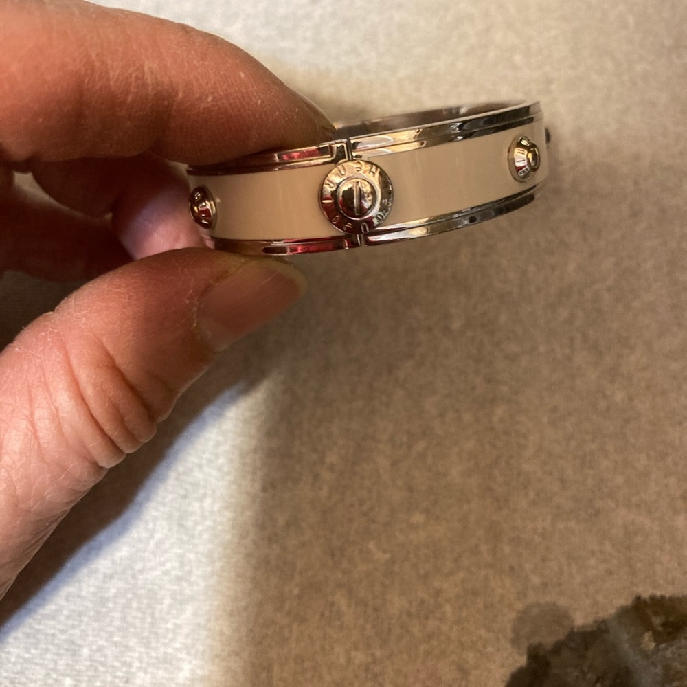 Henri bendel bracelet med size - Picture 1 of 4